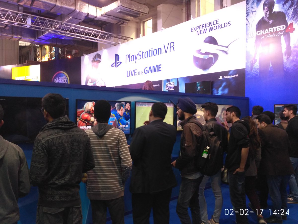 sunservice's tweet photo. Having fun!!!! at Sony booth in India gaming show https://t.co/9aG68IntG3