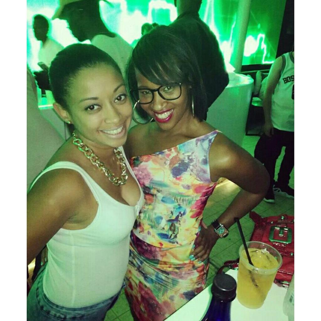 tracygorejous's tweet photo. @So_Sinzable always representing the brand shizz Intz Intz Intz #deliciousCustomers #deliciousFriends #gorejous https://t.co/CltonbzVV6