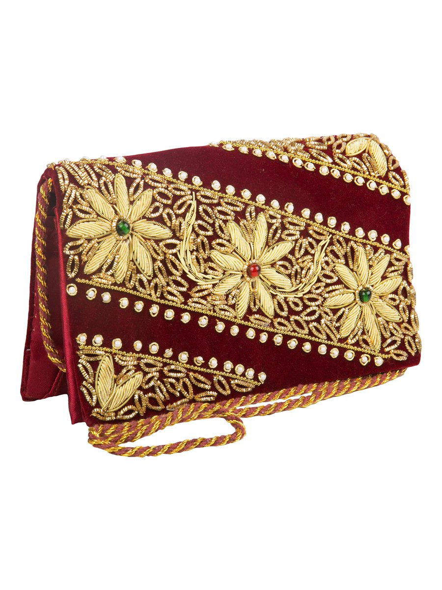 ethnicsquaree's tweet photo. SLING BLING! #Zari #work #burgundy #velvet #Fabric https://t.co/JPQgIjirrd

Visit https://t.co/8qGjY84rXl
Shop Now! https://t.co/IsuCp86O8q