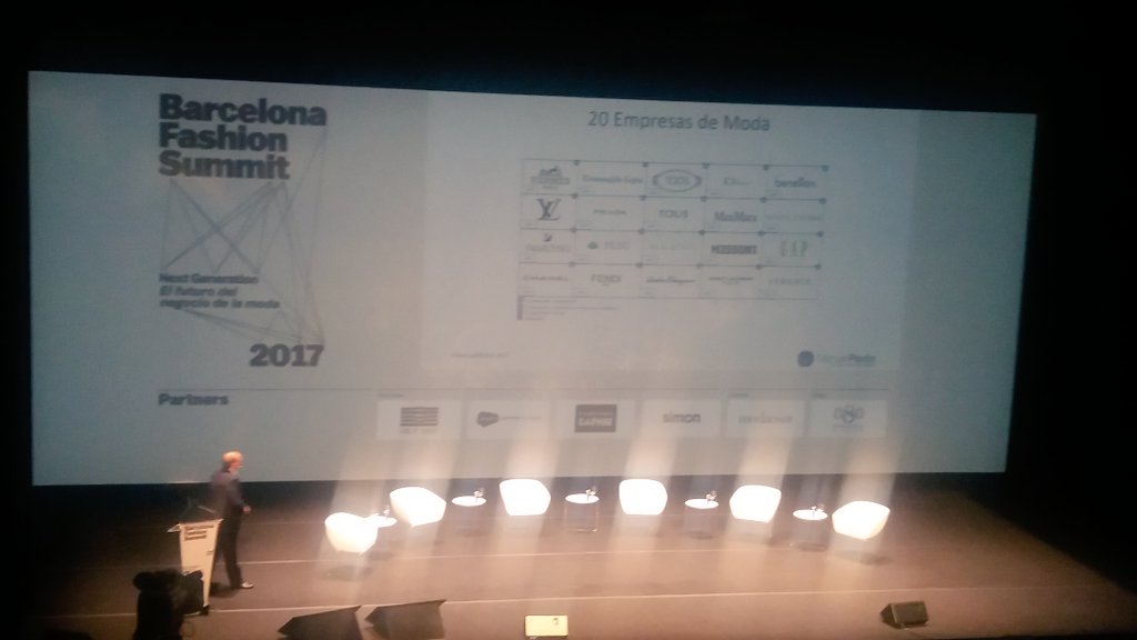 miriam22380's tweet photo. Hoy en el Barcelona Fashion Summit!! https://t.co/BOUEnnF86H
