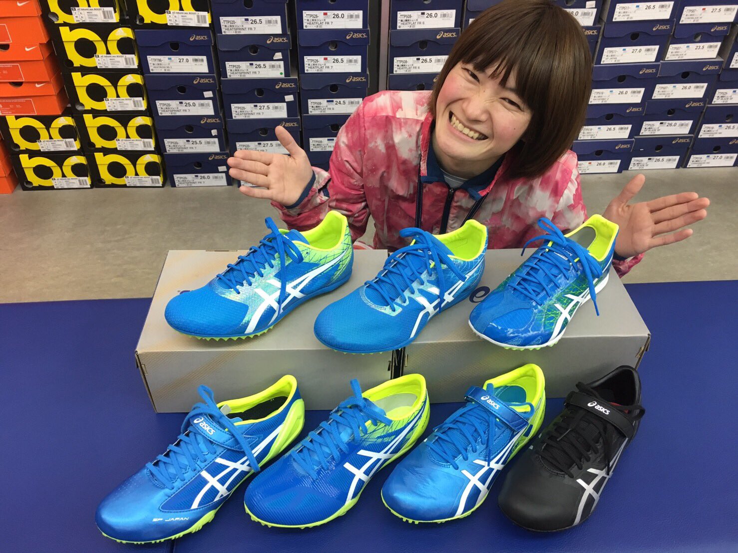 ステップスポーツ広島店 アシックス 17年モデル 短距離から長距離まで新商品が続々入荷 スパイクコーナーも揃ってます シーズン前のこの時期が買い替えのチャンスです 大会前に慣らして今シーズン勝ちに行きましょう 陸上