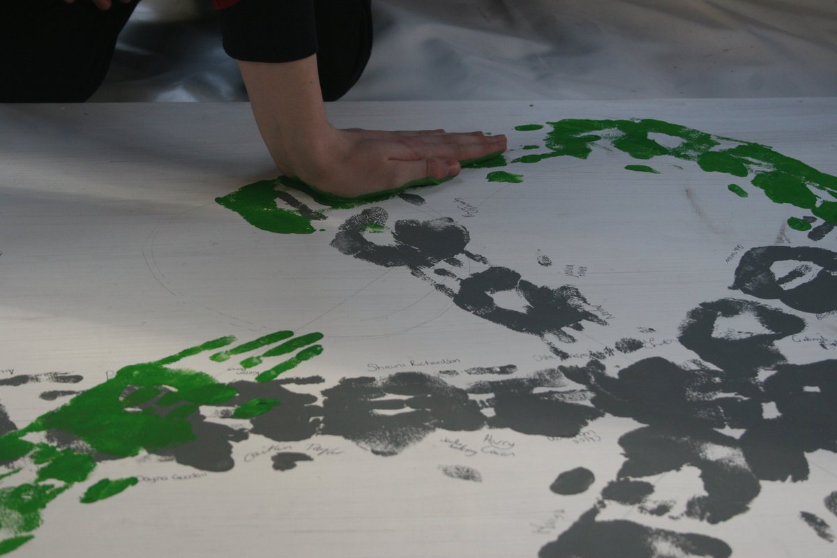 Trinity6Form's tweet image. Sixth Form students make a 'Pledge against Prejudice' for a creative artwork as part of @HolocaustUK Lessons from Auschwitz Next Steps.