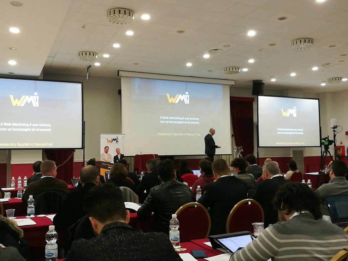 Se tutti faranno un video al giorno vi immaginate che 2017 di merda?!? E cominciamo! <a href="/AleSportelli/">Alessandro Sportelli</a> #wmi2017