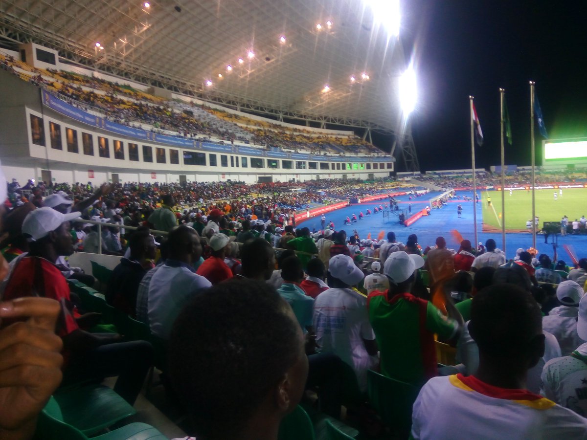 danielle_ndong's tweet photo. #CAN17WeCANnot #BoycottCAN2017 #CANdeSang #CanDeLaHonte #PasDeCanAuGabon Plus de 10000 FANS au stade hier #Can2017 #AFCON2017 https://t.co/wbUnu3FgKs