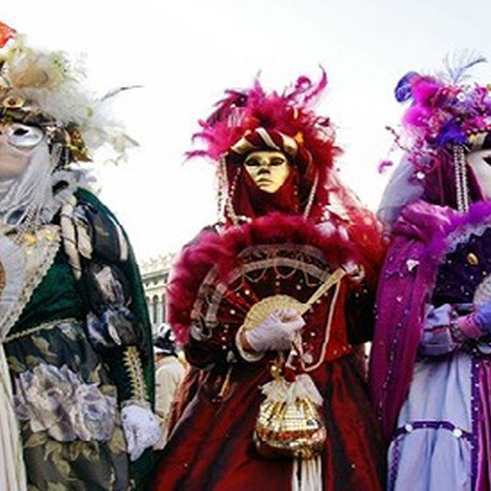 Hola_Boat's tweet photo. Se volete combinare il #CarnevaleVenezia2017 con un'uscita in #barca a vela dovete solo cliccare qui! 🎭 🎭 🎭 https://t.co/TL6iuhu1kN https://t.co/WceRw0R55X