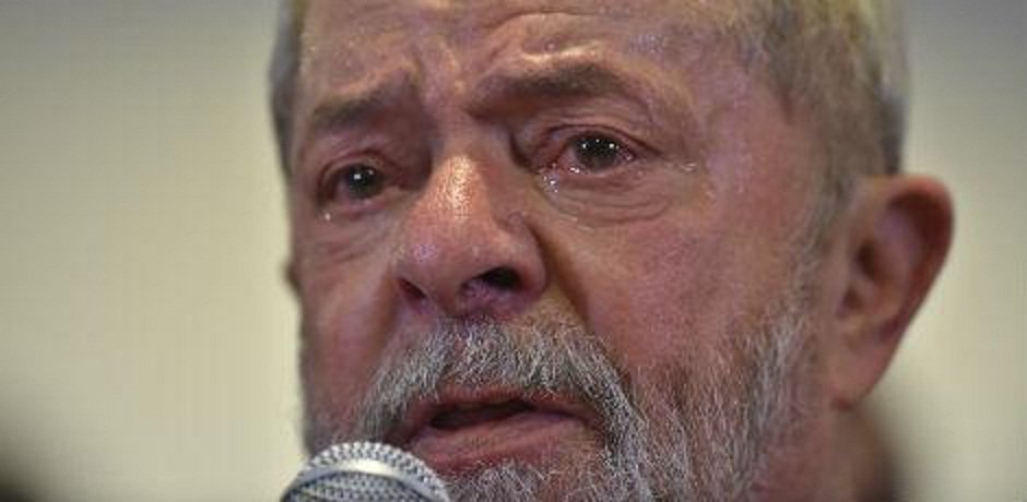 ZeliVanderlei's tweet photo. RT MEUS SEGUIDORES.https://t.co/xjBdqAGkSQ RT #FORÇAAAA #LULAAAAA.Estamos aqui no twitter.Todos Solidários com voce https://t.co/oX6CsmbnIN