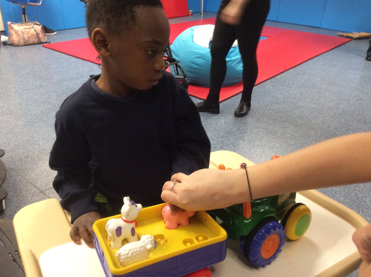 wilsonstfeed's tweet photo. #wsturtles working hard on our physical development #wspmld #physicaldevelopment #standing https://t.co/uaOL3vLSJA