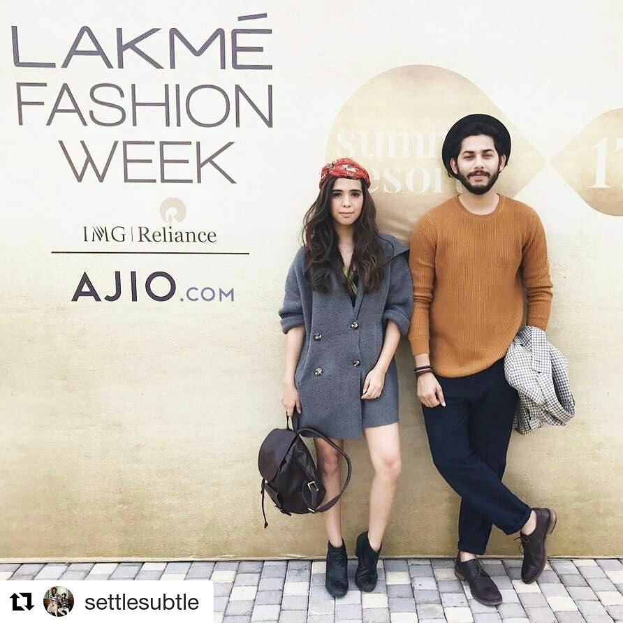 HopShopDrop's tweet photo. @SettleSubtle duo have styled their knits and cardigans with a fresh summer vibe exploiting Bandanas and Hats! 💃💃 #lfw2017 https://t.co/oI2pW7lBjX