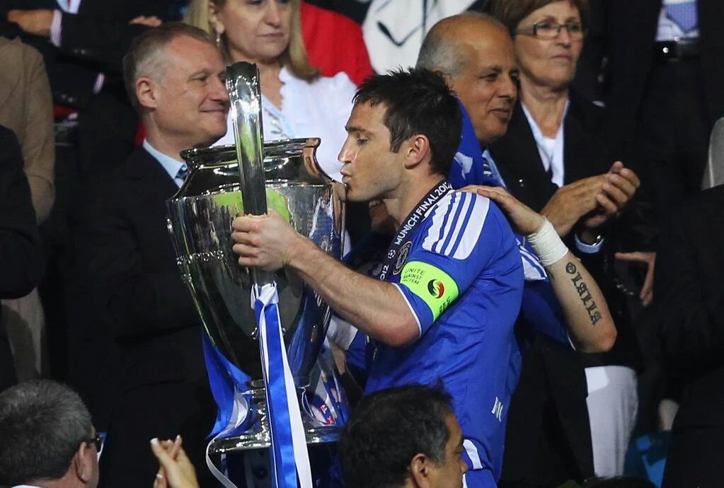palm_95's tweet photo. Mi ídolo, mi héroe. #FL8 #ThankYouLampard https://t.co/rWiPqvgH7p