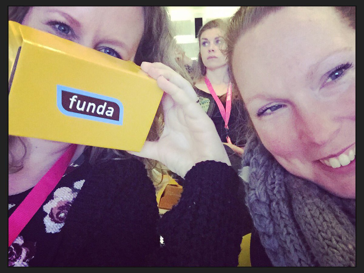 mariekekamphuis's tweet photo. Leuke lezing funda mbt fundahuis nav insights dromen vs realiteit. Ik zeg nog iets meer/beter doorontwikkelen en bouwen. #vr #MIE2017 https://t.co/sPtW0FIy2i