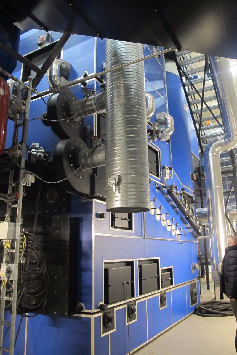 CoreBiomass's tweet image. 5 MW hot water boiler designed specifically to burn straw and mithcansus. Thanks to innovative technology from @JustsenEnergi