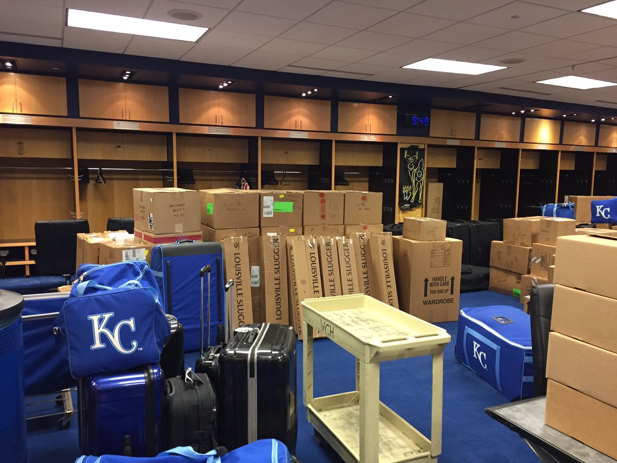 Royals's tweet photo. Welcome to Royals Spring Training Moving Day presented by Old Dominion! #RoyalsST https://t.co/iBDTLO0rHO