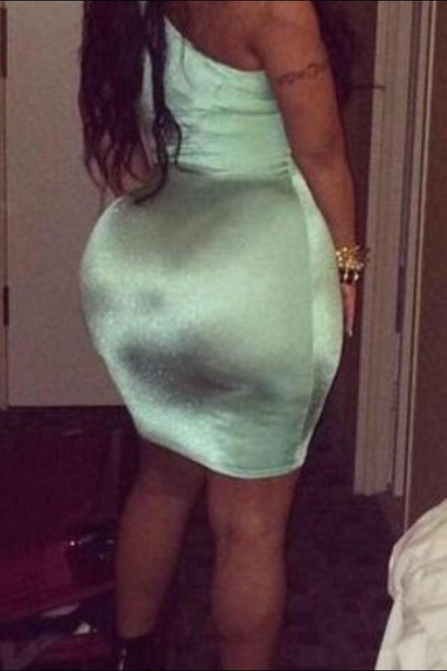 ليه طيز زوجتي كذا كبيره لما خلتني ديوث؟؟؟