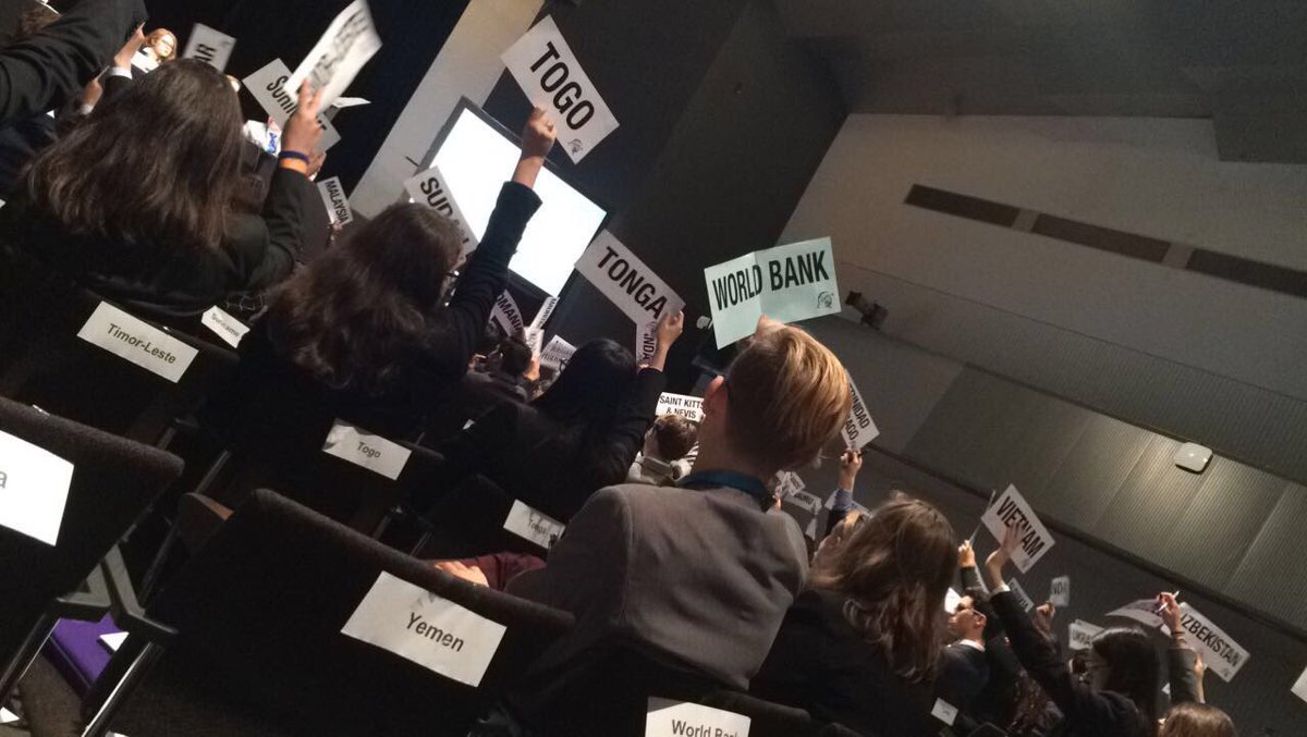Sabee_R's tweet photo. When everyone is in favor of an amendment that the chair doesn't even need to count the votes😆 SPC1 #istmun17 https://t.co/IllpmPGF0r