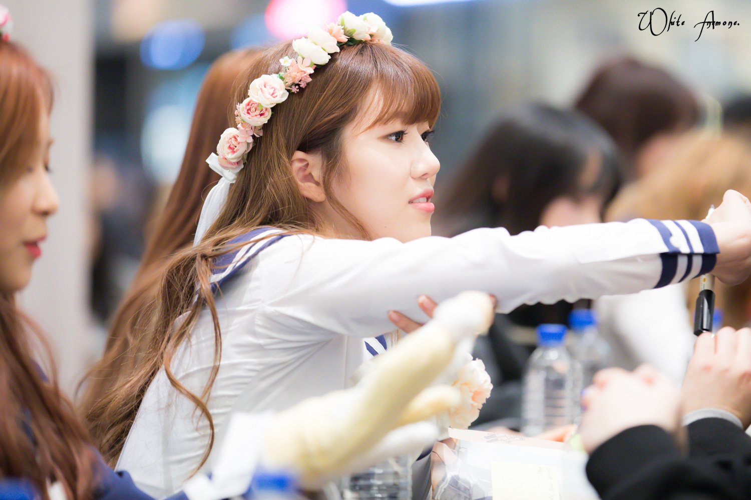 C3q8EcEVcAAovVK.jpg:large