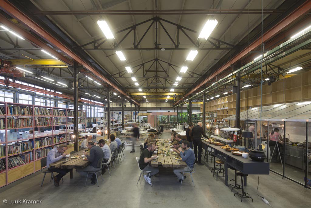Take a peek: column by @mariekeberkers on Studioninedots' shared workspace <a href="/111Amsterdam/">Workspace 1-1-1</a> in e-zine <a href="/BlauweKamer/">BlauweKamer</a> bit.ly/2ktqQ5T