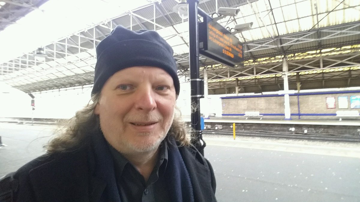 johnpopham's tweet photo. Manchester-bound to talk #ageingdigital (@ Huddersfield Railway Station (HUD)) https://t.co/hCEeUOKDbp https://t.co/L9x8p8XxwQ