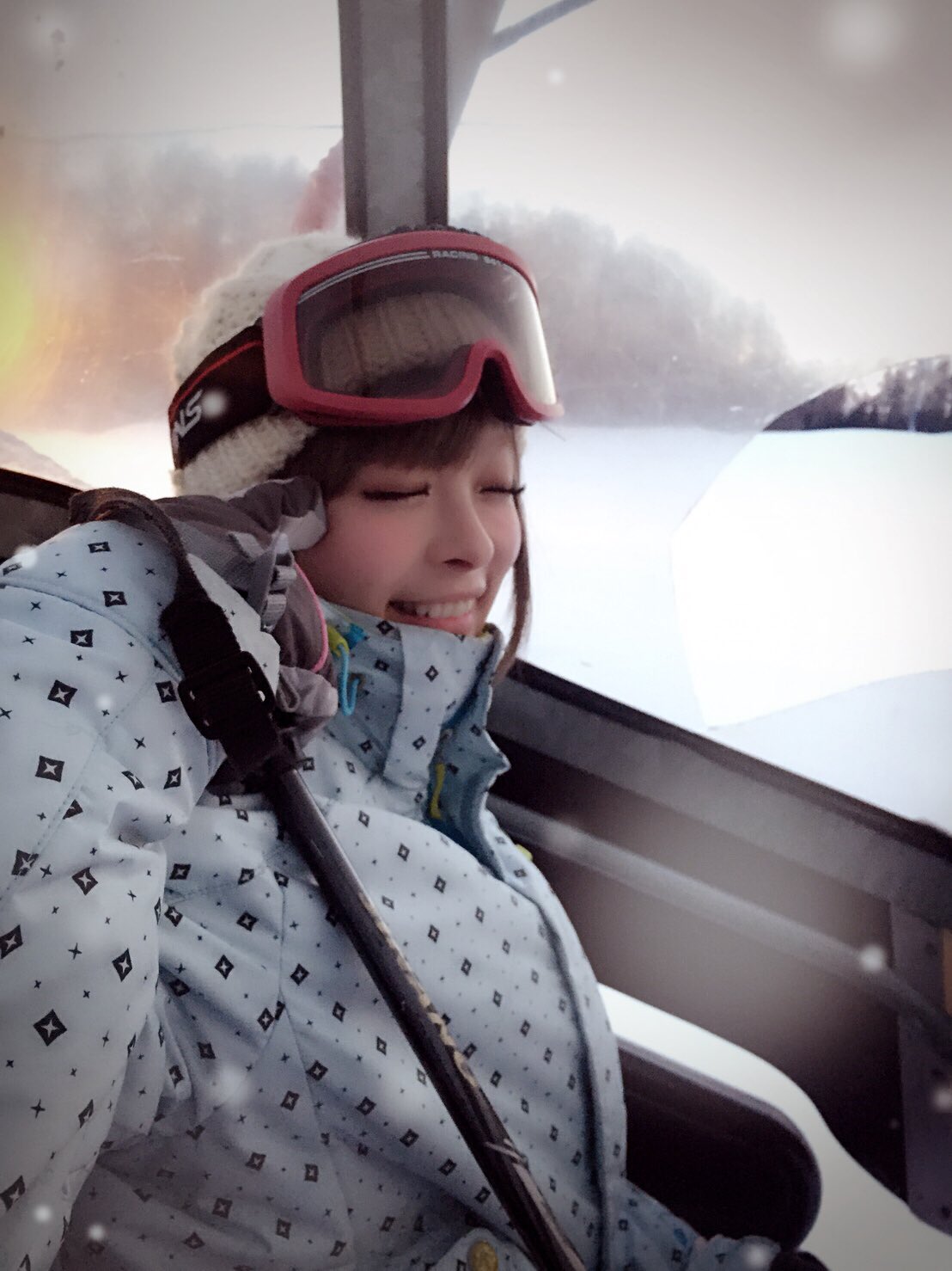 きゃりーぱみゅぱみゅ ツアーで北海道にきました さむい 今日は北見でスキーしちまった 楽しい 札幌も行くよお きゃりーぱみゅぱみゅ ツアーで北海道にきました さむい 今日は北見でスキーしちまった 楽しい 札幌も行くよお