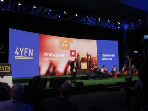 OpenFuture_'s tweet photo. 5 #BigData and #AI startups to watch out for in 2017 https://t.co/tW1iQSYPMf @inbenta @bigmlcom @Pixoneye @CARTO #BeTOF_ https://t.co/rH2LPW9Gcd