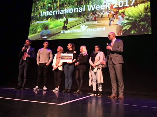 De winnaars van de International Week bedachten een mooie verbinding in het onderwijs #iw2017 #opnaarTranssylvanië #studytrip