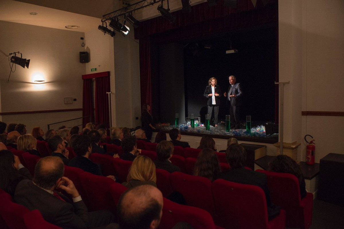 PalazzoSChiara's tweet photo. A Palazzo Santa Chiara, serata di presentazione del "Cavalierato per il Mare" di MAREVIVO https://t.co/rJTFfMrfyF https://t.co/QlEYWdWvr2