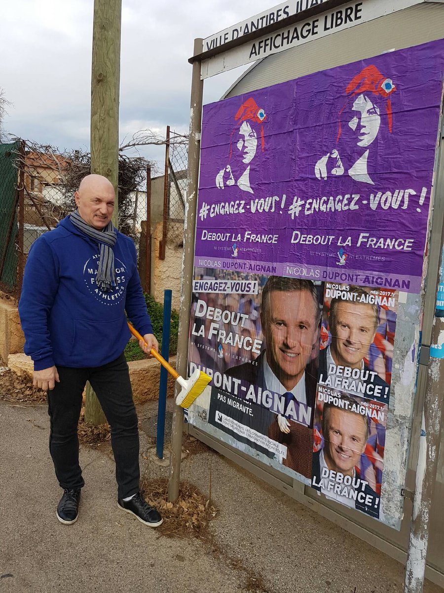 M99Natacha's tweet photo. #NDA2017 Les engagés #DLF06 parmi d'autres: entrepreneurs, professeurs, salariés, indépendants... Pour la France 🇫🇷 Merci ! #CotedAzurFrance https://t.co/AnP1DaEWMT