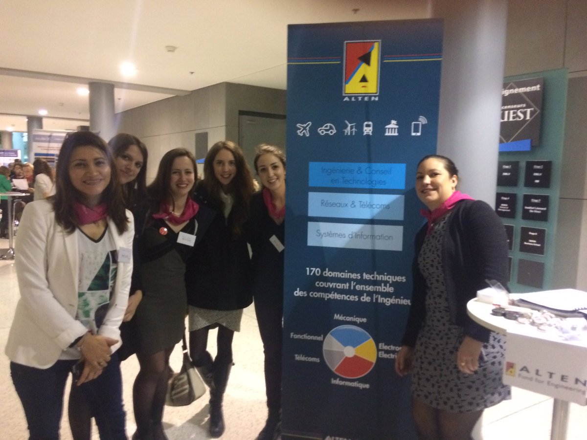 Alten_france's tweet photo. L'équipe ALTEN au complet au #ForumEB @ellesbougent #EllesdAlten #JamaisSansElles #carrieres #RH https://t.co/H7DNG9Bkte
