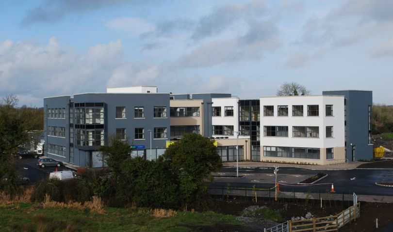 Business Plus tweet media