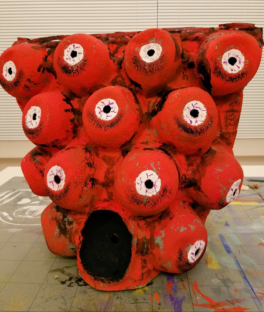 リンゴの入れ物で節分の鬼を手作りした結果 あまりの恐怖に子どもが震え泣き叫ぶ Togetter