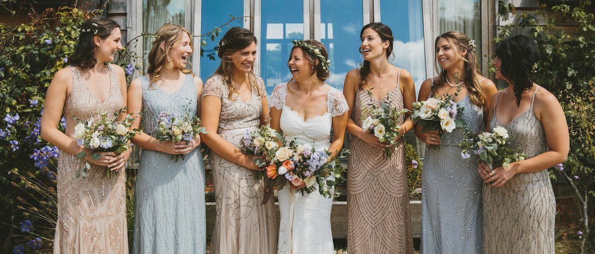 On my blog: Hannah &amp; Zac's very happy chilled beautiful wedding day last summer. Photography <a href="/mckinleyrodgers/">pen mckinley-rodgers</a> ow.ly/uN4q308BDfA