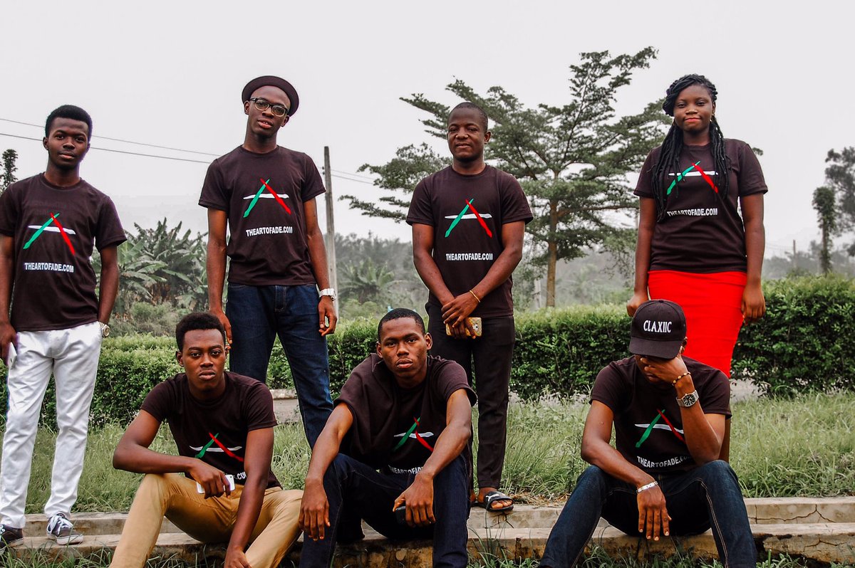 adeoluwamusic's tweet photo. You can now get your very own The Art Of ADE shirt! Slide in my dm to place an order. Support our cause and join the movement! #StayCrowned〽 https://t.co/2K93xfDs2O