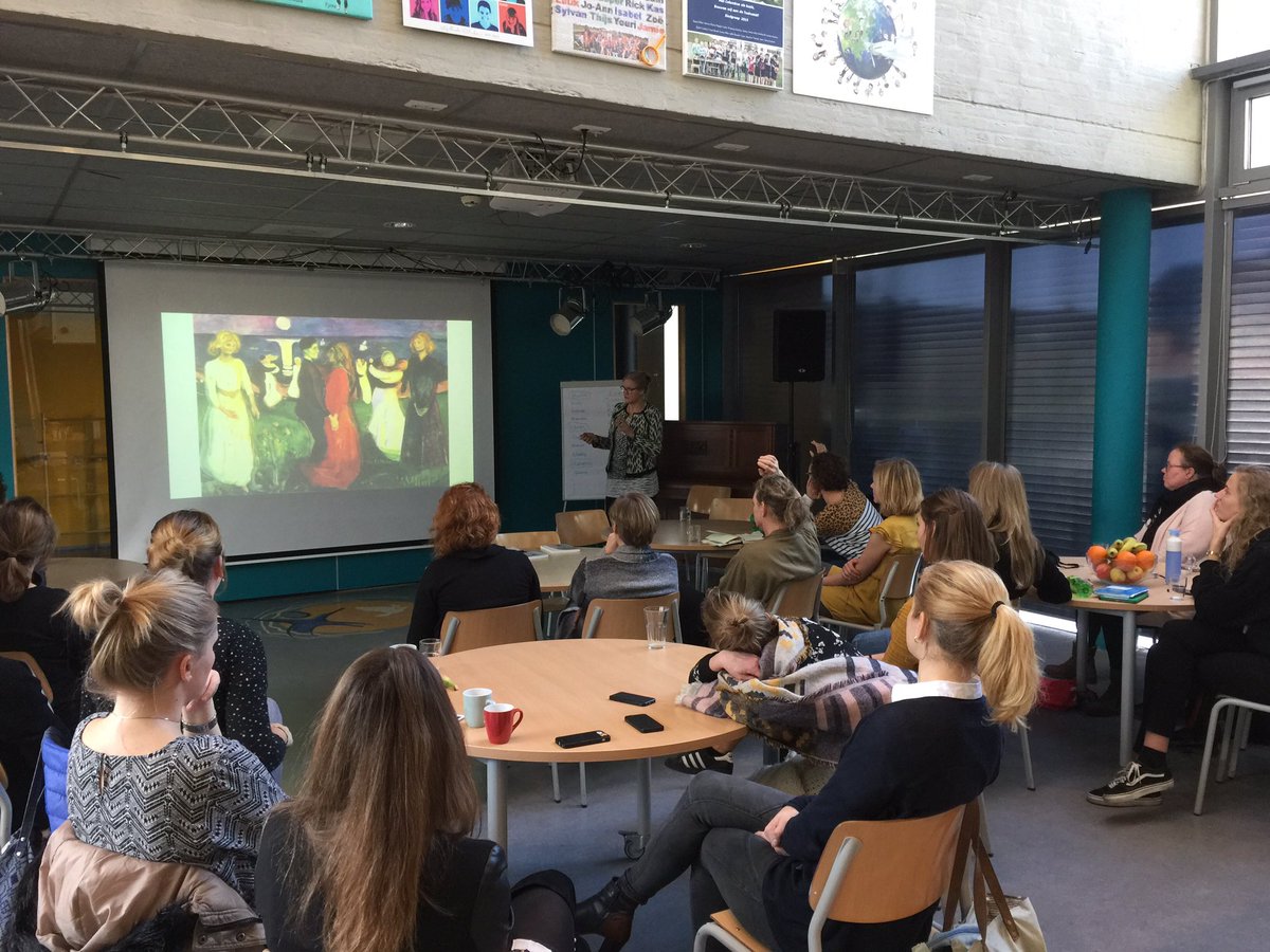 campuscolumbus's tweet photo. Teamworkshop @pleinc nav Cultuurprijs 2016 #VisualThinkingStrategy #dankjewel https://t.co/5l3ZPHcVGM