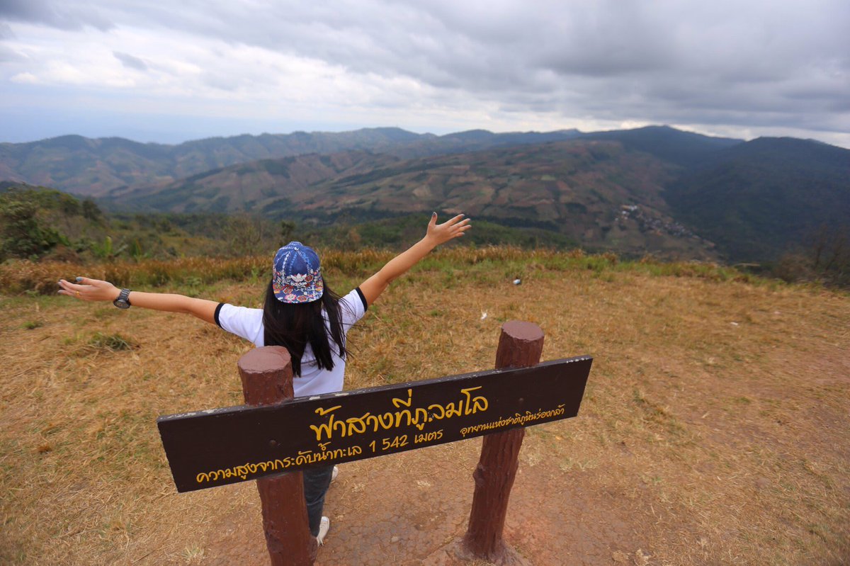 ChaTnaaN's tweet photo. จุดชมวิว ภูลมโล มองเห็น "วัดป่าภูทับเบิก" #ภูลมโล #Loei #รีวิวเลย #2Feb2017 #ReviewThailand # https://t.co/D1bWZd4Gtn