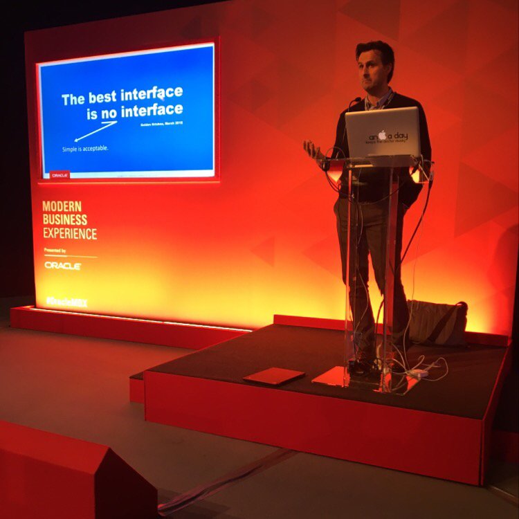 OracleMobile's tweet image. *Live* Innovation Showcase 2: #Chatbots - Open for Business w/ @fnimphius #OracleMBX #OracleMCS