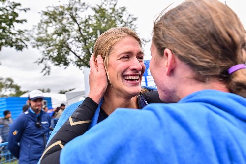 worldtriathlon's tweet photo. Today is the last day to vote! Tmrw the Best #2016PhotoComp pic will be revealed! Here is the #WTSEdmonton #finalist https://t.co/KJBRFSacm6 https://t.co/YZgA1ShA2m
