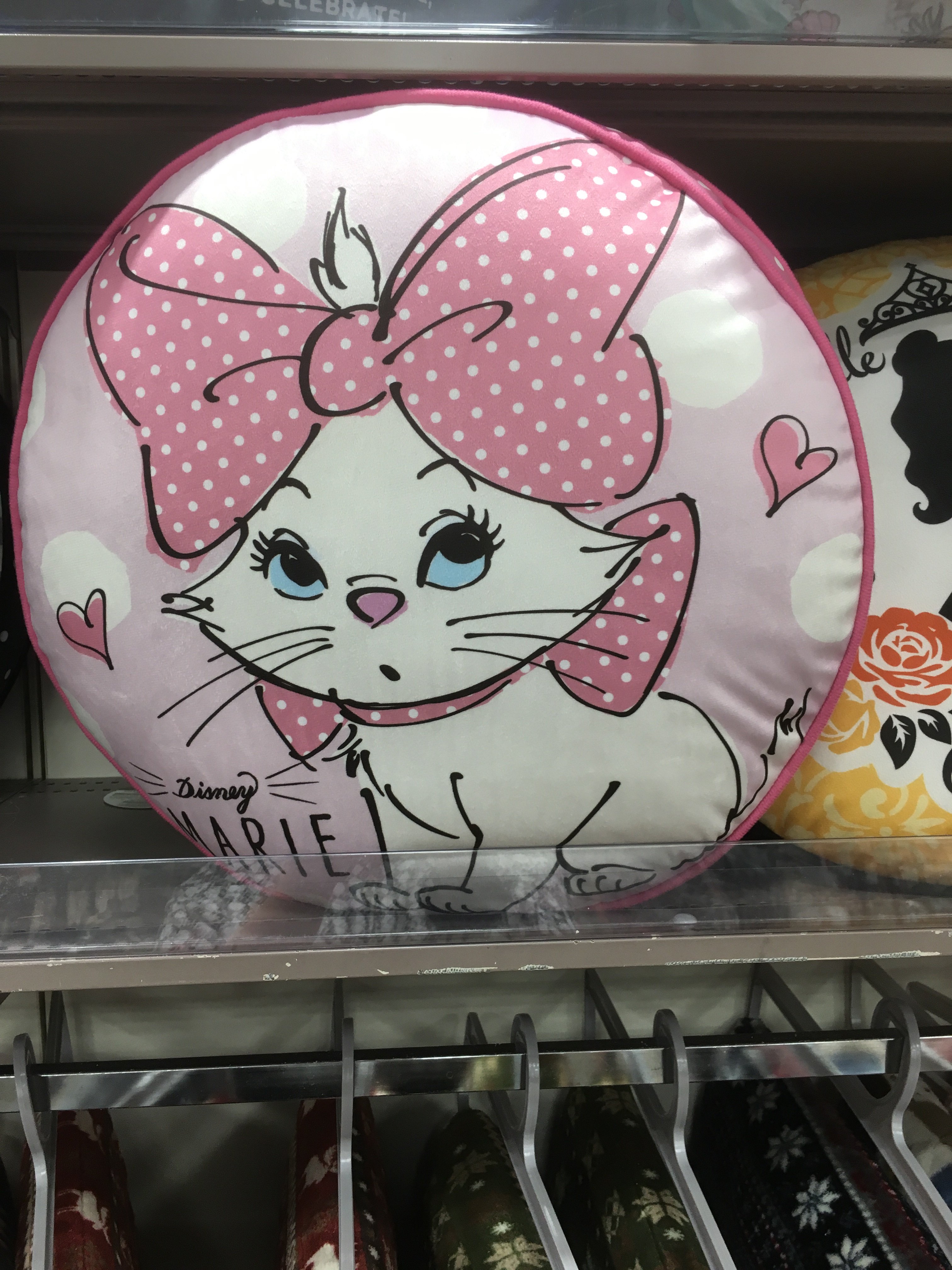 しまパト ファッションセンターしまむら しまむらディズニー 丸型のフロアクッションが豊富で可愛い 品番まとめ T Co Yhxihjfqeh しまむら ディズニー アリエル マリーちゃん フィガロ しまパト 美女と野獣 プリンセス T Co