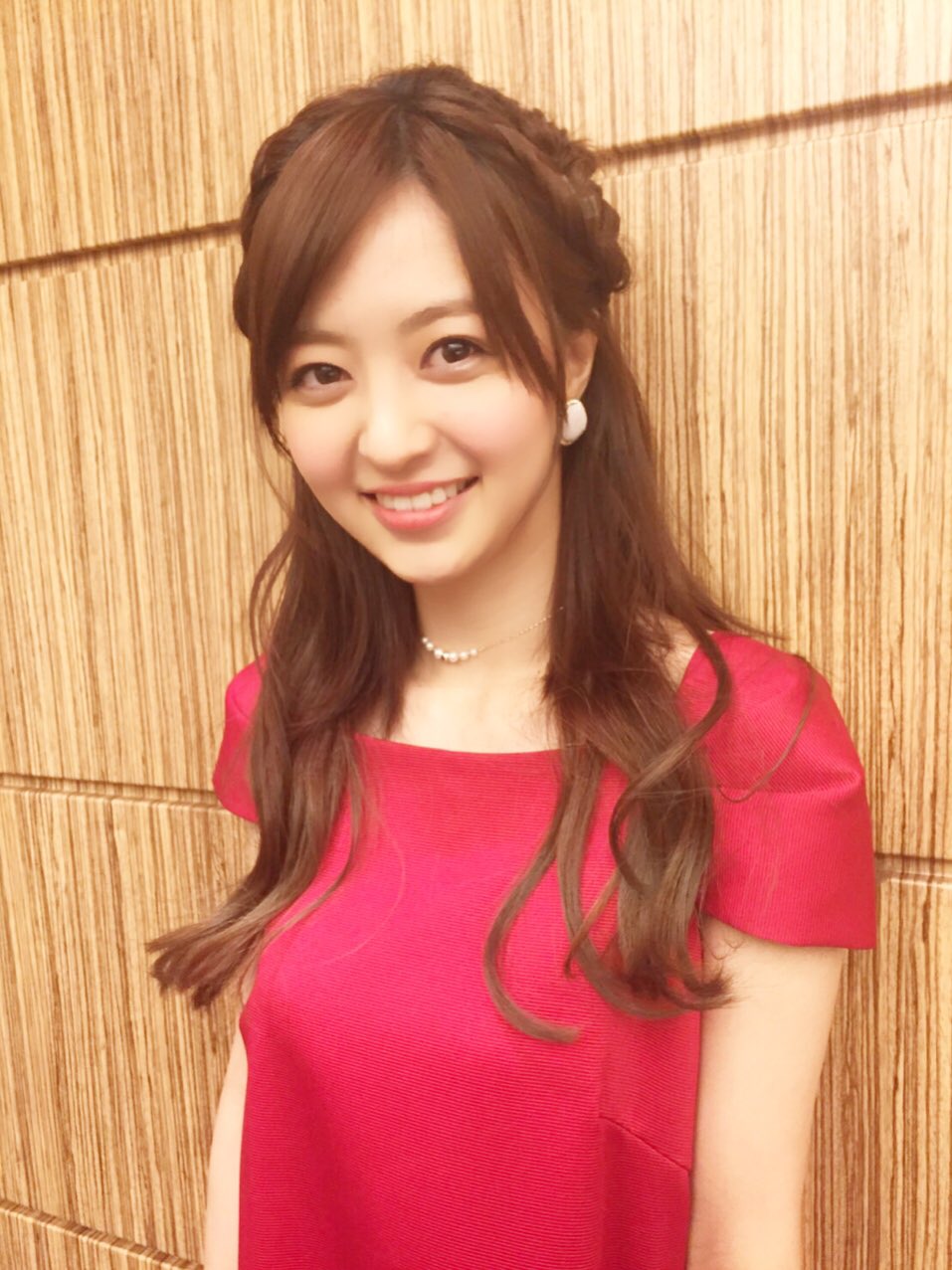 逢沢りな 昨日はnecネッツエスアイさんの社内イベントに参加させて頂きました ピアスはpierce Talpa Drama H P France というブランドのもの ありがとうございました