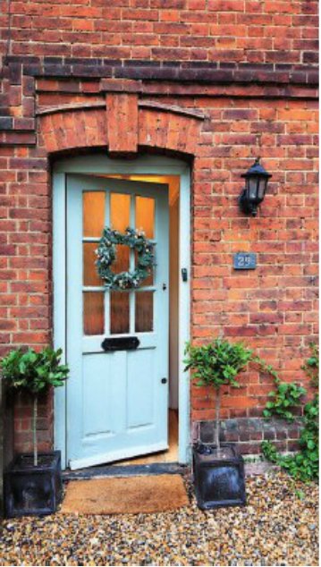 Come step inside this gorgeous country retreat in Hertfordshire - blog.tuiss.co.uk/press-country-… 
#OnTheBlog #InThePress #HertfordshireLife