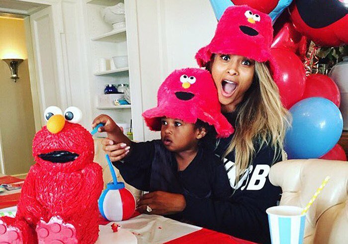 #TBT Birthday 🎉 for #futurezahir last May! #ciara #csquad #mommieandme #elmo #elmobirthday… ift.tt/2k3qhin