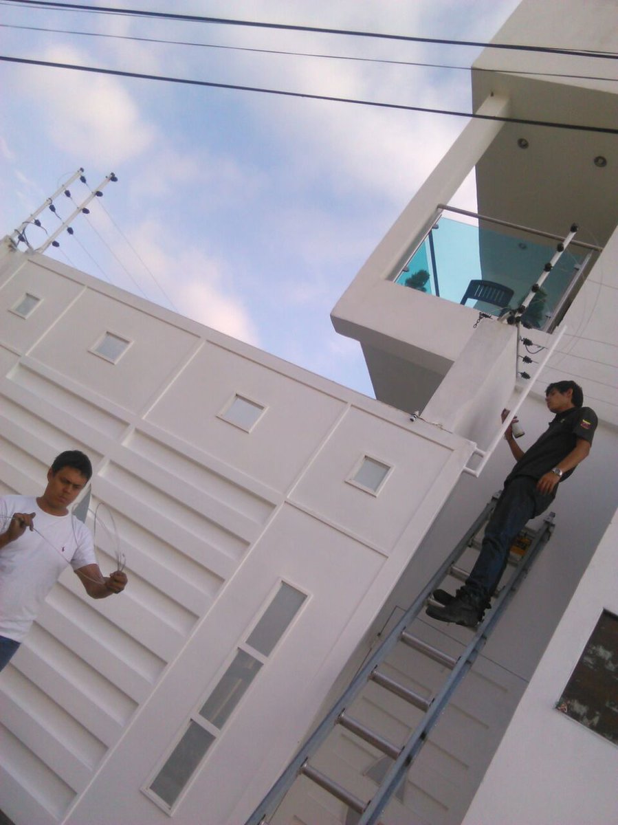 vensersis's tweet image. #tbt de esta semana #vensersis trabajando por la seguridad de nuestros clientes.