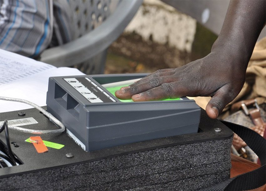 RamogiFM's tweet photo. If confirmed the 3 BVR kits are in fact lost, rest assured voter data on them is encrypted &amp; cannot be abused. ~ @IEBCKenya #ManderaAttack https://t.co/iU1viOmsTv