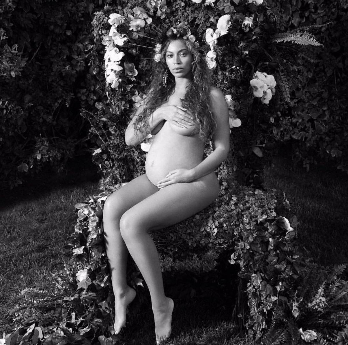 Complex's tweet photo. Wow. @Beyonce. 👑 https://t.co/OzFViY0UMi