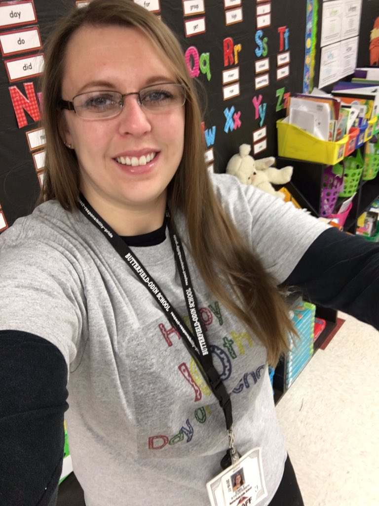 Emily_Stevensen's tweet photo. Happy 100th day of school! #2ndgrade #BOPSchool https://t.co/DEv66Pfaeo