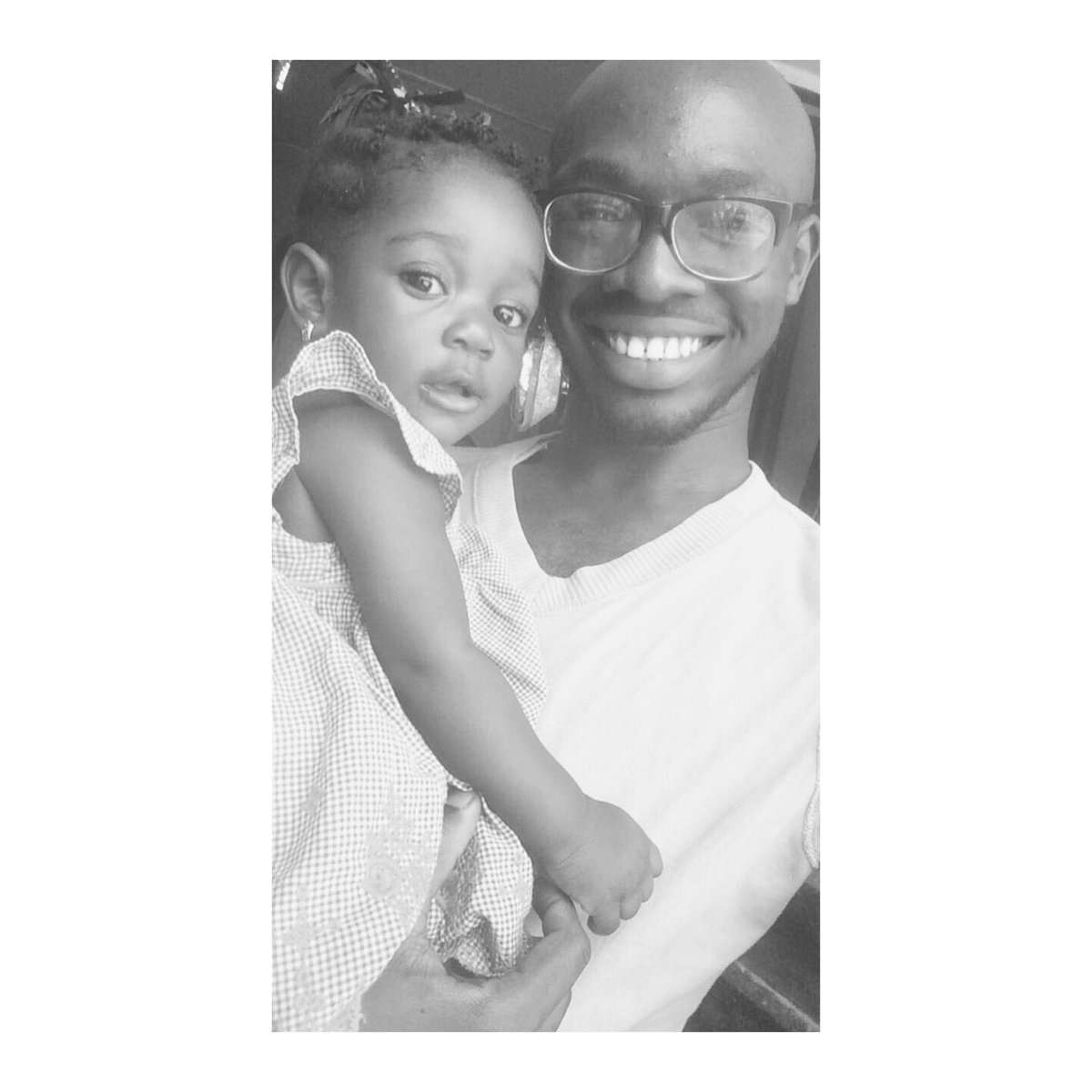 adeoluwamusic's tweet photo. I dedicate https://t.co/xlezPPkDas to my fearless Fola ❤ Be sure to comment and share with all the fearless women you know.  #StayCrowned〽 https://t.co/PuHmlIaUfV