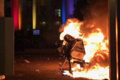 Newsweek's tweet photo. Milo Yiannopoulos gets schooled at Berkeley: Ferocious protests greeted the right-wing provocateur last night https://t.co/0twmoCtCdO https://t.co/ZzpC4jcL21