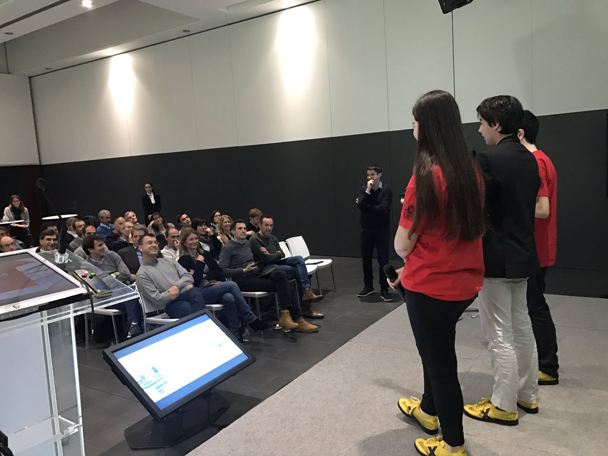 xavierverdaguer's tweet photo. You're never too young to dream BIG! @audicrea @audispain @vwgroup_es @imaginecc @sharge_io #AudiCreativityChallenge #VGED2017 #iot https://t.co/EPjxUF4ONO