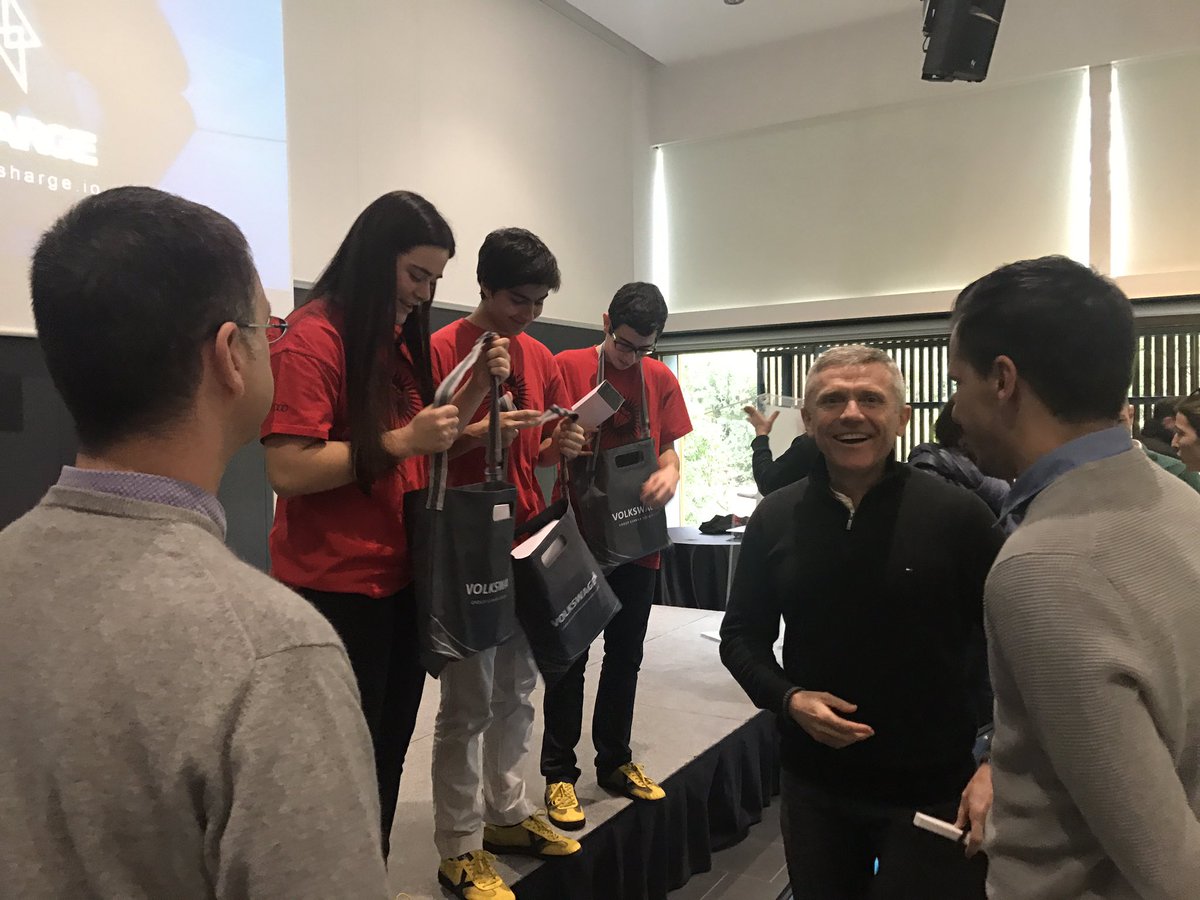xavierverdaguer's tweet photo. You're never too young to dream BIG! @audicrea @audispain @vwgroup_es @imaginecc @sharge_io #AudiCreativityChallenge #VGED2017 #iot https://t.co/EPjxUF4ONO