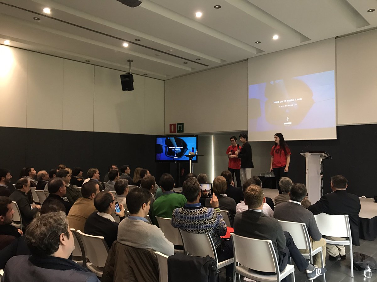 xavierverdaguer's tweet photo. You're never too young to dream BIG! @audicrea @audispain @vwgroup_es @imaginecc @sharge_io #AudiCreativityChallenge #VGED2017 #iot https://t.co/EPjxUF4ONO
