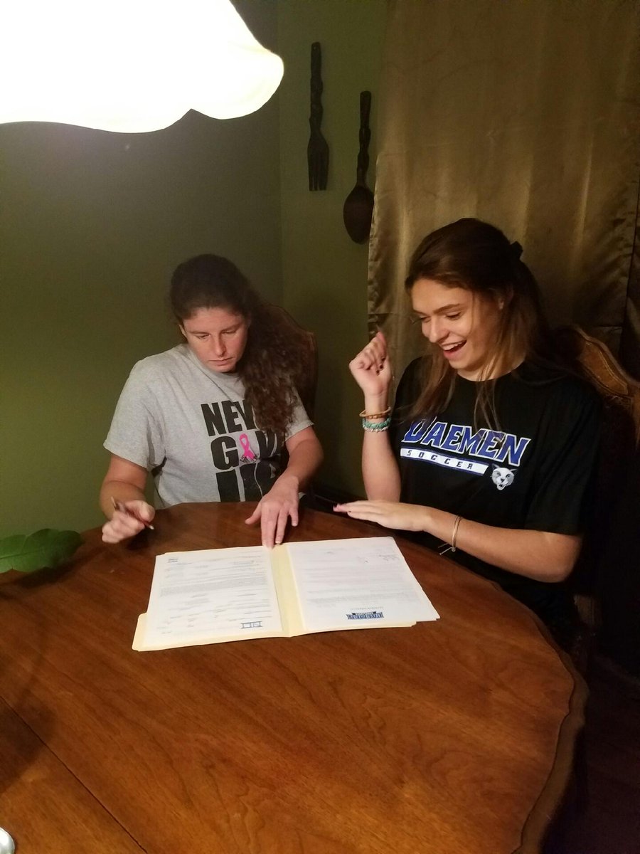 noellem79's tweet photo. Katja signed her NLI to Daemen last night! Go Wildcats! 💙💙 https://t.co/EFhl0Wt0nk