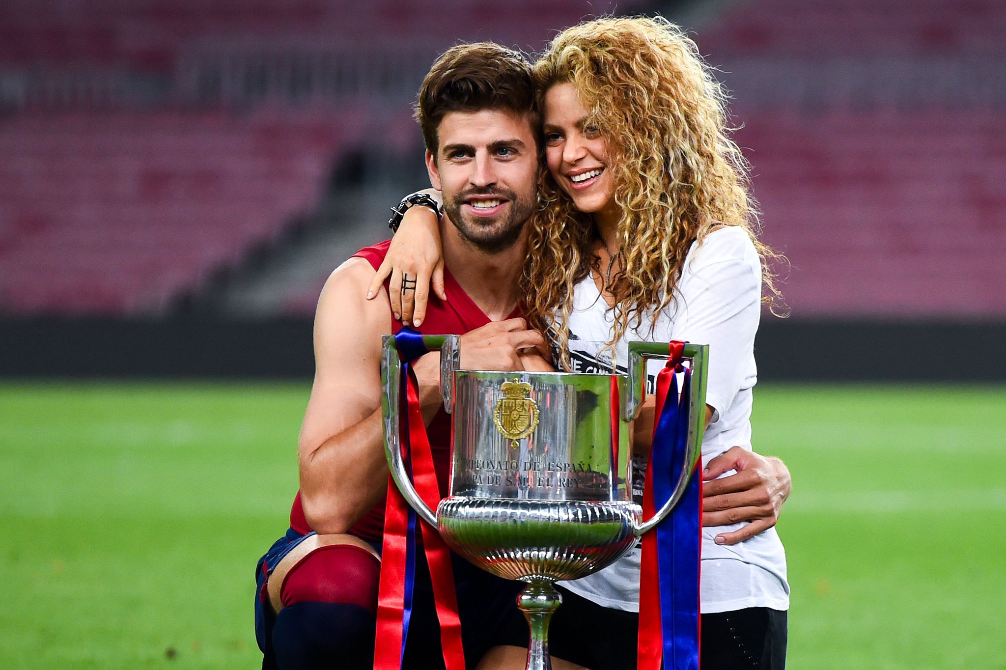 Happy birthday to Gerard Pique (30) and Shakira (40)! 